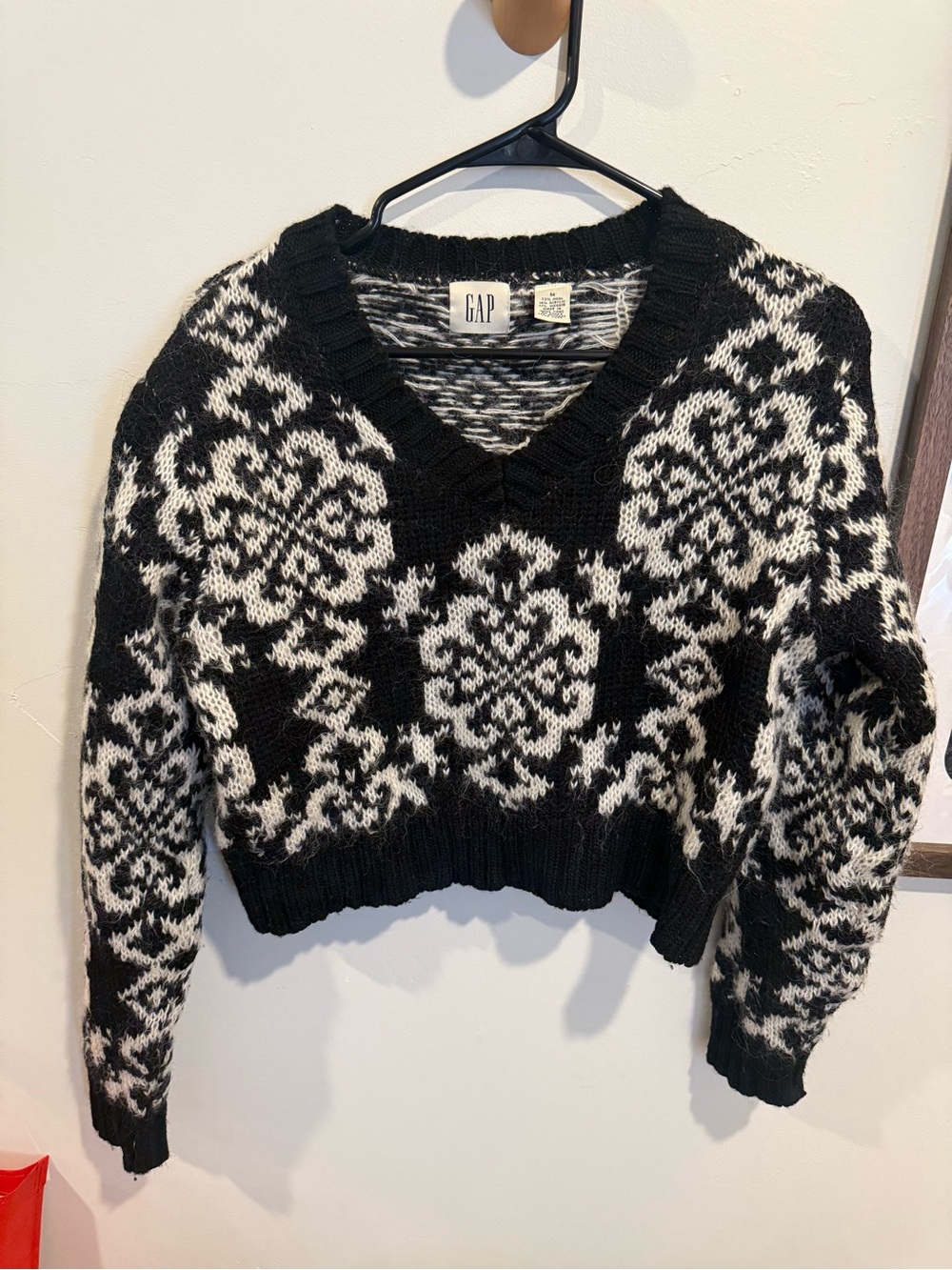 GAP Black and White Fair Isle V-Neck Sweater - Wool and Mohair
